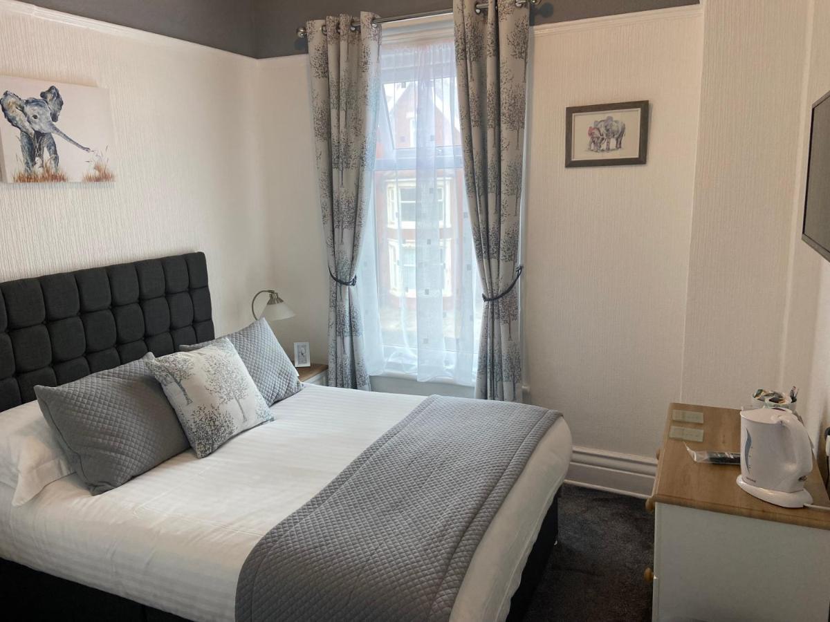 The Beechcliffe Hotel - Over 35'S Only Blackpool Esterno foto